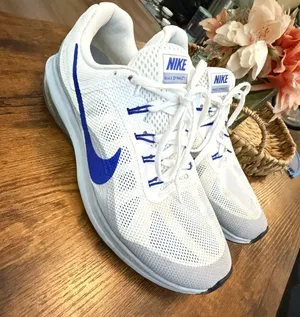 Nike AIR MAX DYNASTY 2 Running Shoes W Mens Shoes Size 9 thumbnail 1