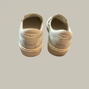 UGG Jass White Pebbled Leather Slip On Platform Sneakers Shoes Womens 7.5 thumbnail 4