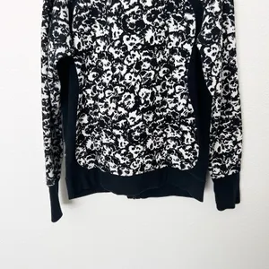 [Lululemon] Cozy Cuddle Up Fleur Sombre Floral Print Jacket Thumbholes Size 12 thumbnail 6