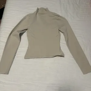 Aritzia Babaton Top thumbnail 2