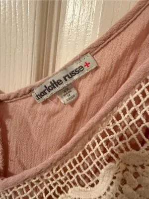 Charlotte Russe Dusty Rose Cold-Shoulder Top with Cream Crochet thumbnail 3