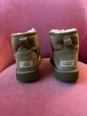 UGG Classic Women’s Mini Boots 5 thumbnail 3