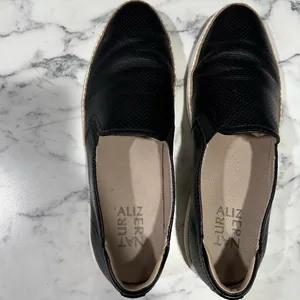 Naturalizer women’s size 7.5 slip‎ on loafers black leather white thumbnail 5