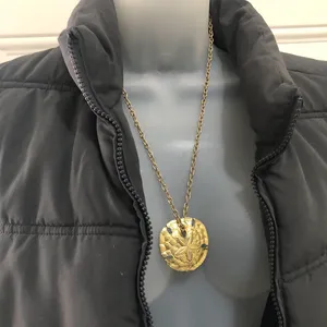 90s Unique edge streetwear Gold tone sand dollar pendant medallion necklace jewelry. thumbnail 4