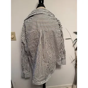 Striped Button Down Shirt Women's‎ Small Cut Out Shoulder Long Sleeve thumbnail 3