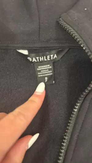 Athleta scuba  thumbnail 2