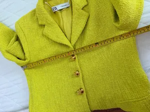 ZARA Chartreuse Boucle Blazer XS GoldButton Tweed Quiet Luxury Mod Preppy Career thumbnail 8
