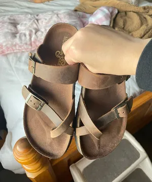 like sandals Size 7 thumbnail 1
