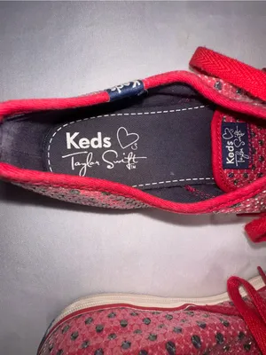 Keds Taylor Swift Red Sequin Polka Dot Sneakers Womens Size 7.5 RED Era thumbnail 5