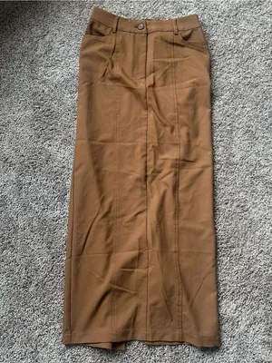 Moon River Camel Brown Maxi Skirt with Front Seam Detail thumbnail 2
