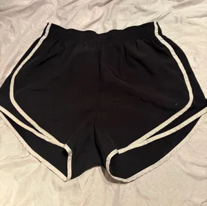 Nike black dri fit shorts  thumbnail 1
