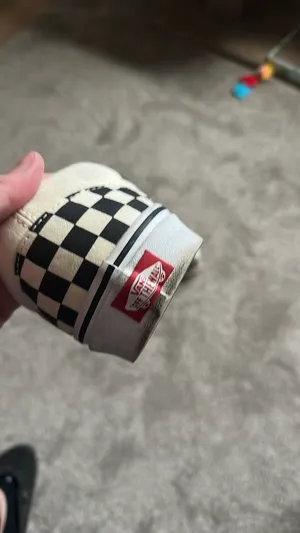 Men’s Slip-On Vans Checkered thumbnail 9