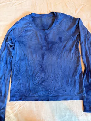 Lululemon blue long sleeve swiftly tech. Waist length. Size 8 thumbnail 1