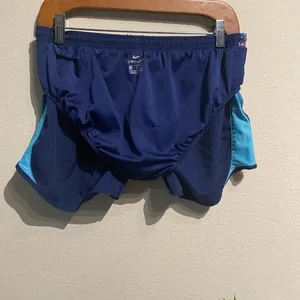 Nike Dri-Fit Sports Short for Women.Size: M thumbnail 5