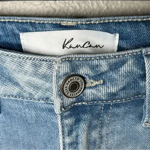 Kancan Jasmine High Rise Cuffed Hem Denim Shorts Women’s Size Large thumbnail 9