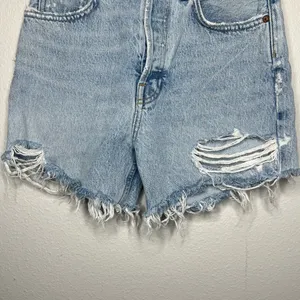 Agolde Light Wash Riley High Waist Cut Off Denim Short in Groove Size 24 thumbnail 7