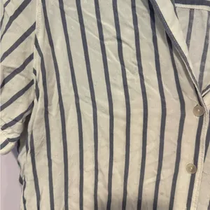 Blue and white stripe Abercrombie and Fitch button down short sleeve‎ thumbnail 2