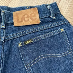 Vintage Lee Cut-Off Jean Shorts - size 14 thumbnail 5