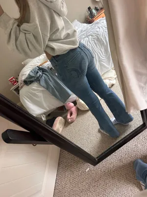 Hollister Jeans Low-Rise Flare Women’s thumbnail 4