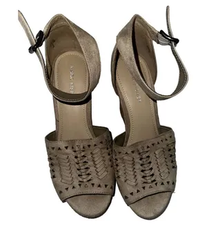 Marc Fisher‎ tan wedge sandals size 7 thumbnail 1