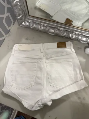 American Eagle white jean shorts thumbnail 2