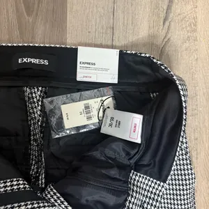 Express Black and White Houndstooth Pantsuit thumbnail 2