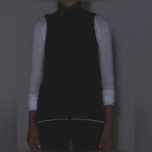 Lululemon Kicking Asphalt Vest Midnight Navy 4 Lightweight adjustable vest thumbnail 2