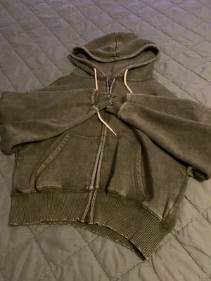 Green Zip thumbnail 1