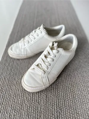 A New Day White Perforated Sneaker Tennis Shoes Size 7 thumbnail 2