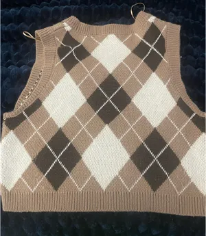 Garage V-Neck sweater vest thumbnail 3