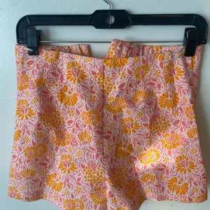 Zara floral pattern shorts thumbnail 2