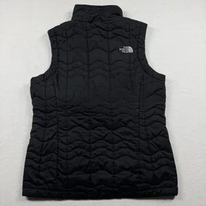 The North Face Women’s Black Quilted Puffer Vest Size Small Full Zip thumbnail 2