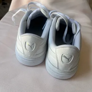 Puma Classic White Lace-Up Sneakers thumbnail 4