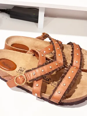 Birkenstock Betula Rhinestone Stud Brown Leather Strappy Sandals Size 9 thumbnail 3