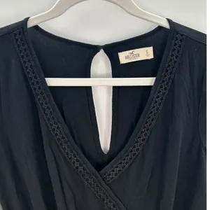 Hollister Black Long‎ Sleeve Romper V-Neck Crochet Trim Bell Sleeves Size S Boho thumbnail 3
