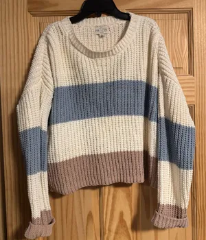 Sweater Francesca's Striped Cropped thumbnail 1