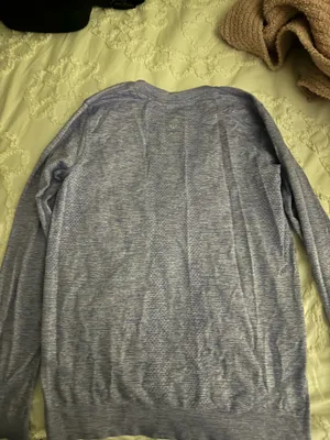 Lululemon Long Sleeve thumbnail 2