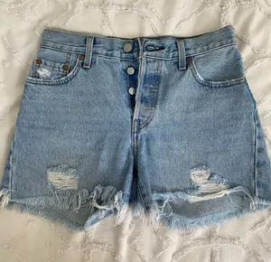 Levi’s 501 Shorts thumbnail 1