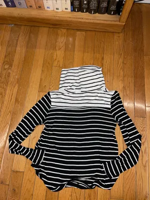Striped Black and White Long-Sleeve Boatneck Top thumbnail 3