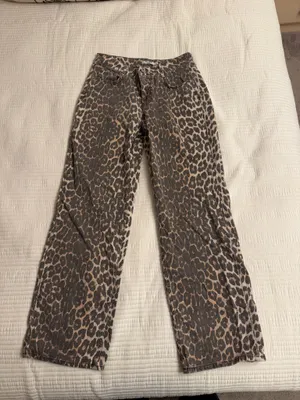 NA-KD Leopard Print Jeans thumbnail 4