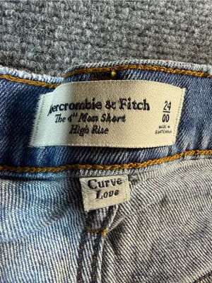 Abercrombie & Fitch The Mom Short High Rise Raw Hem Size 24/00 3" Inseam thumbnail 4