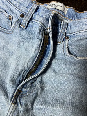 Abercrombie & Fitch Curve Love The Dad Short High Rise Jean Shorts 26/2 thumbnail 4