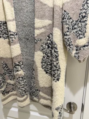 Anthropologie cardigan thumbnail 5