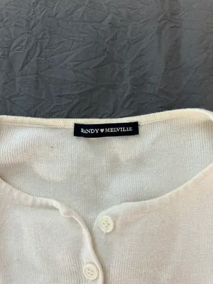Brandy Melville sweater top thumbnail 4