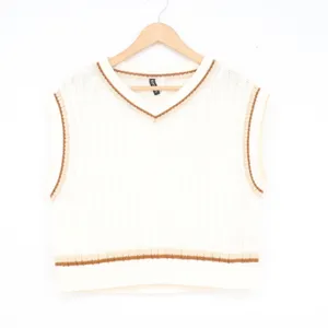 H&M Divided Cream Cable Knit Sweater Vest V-Neck Striped Trim Womens Size M thumbnail 2