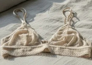 Victoria's Secret Women's Cream Lace Bra thumbnail 1