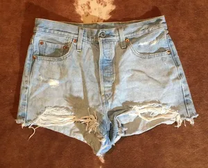 Levi's button fly light washed shorts  size 29 thumbnail 1