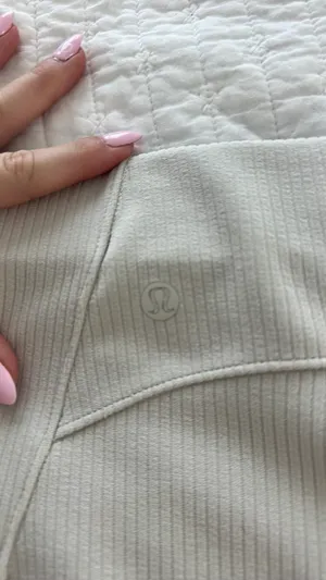 Lululemon Shorts thumbnail 2