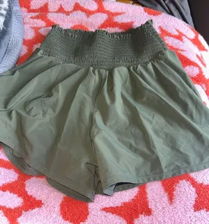 American Eagle Green shorts thumbnail 1