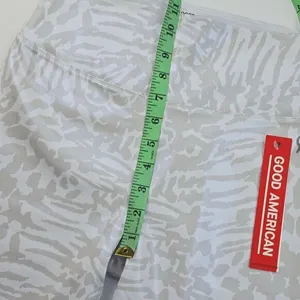 Good American NWT Essentials Leopard Foil‎ Bike Shorts Women's size 3 - Large thumbnail 11